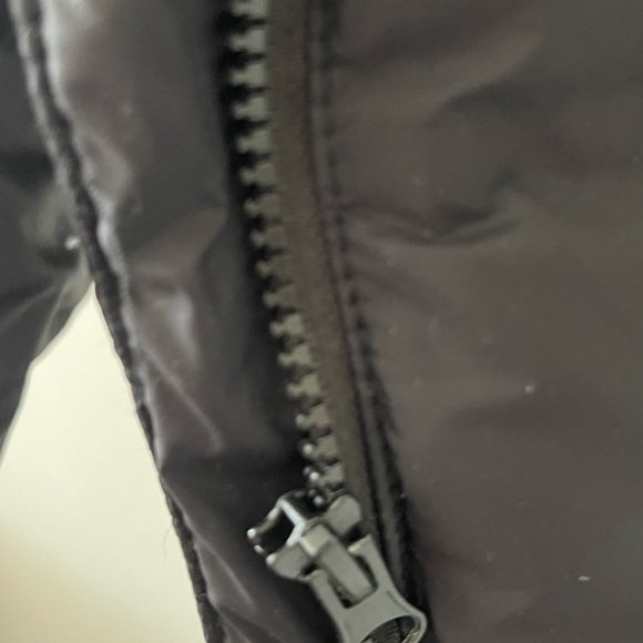 ✅SALE ✅Bauhaus Puffer Jacket with hood - Picture 5 of 9